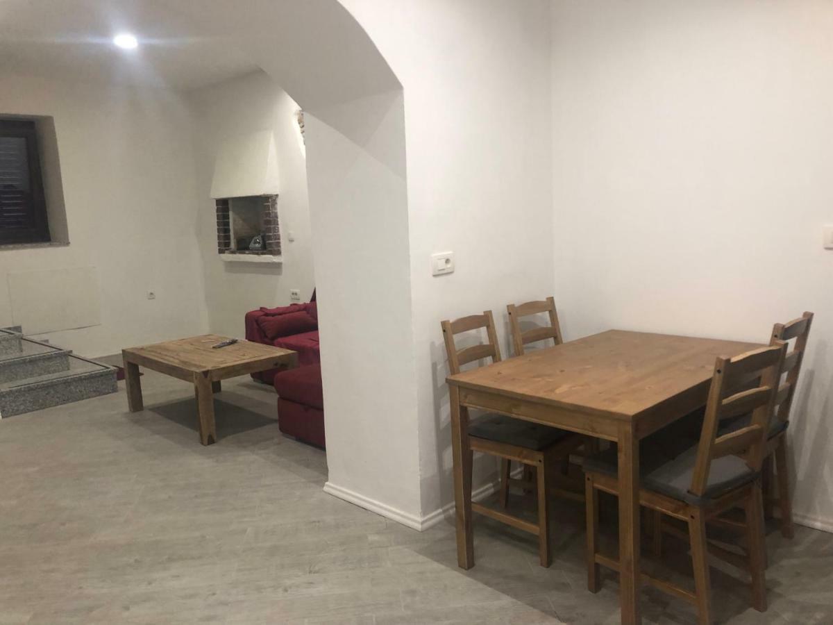 Bozic Apartman Apartment Pula Exterior photo